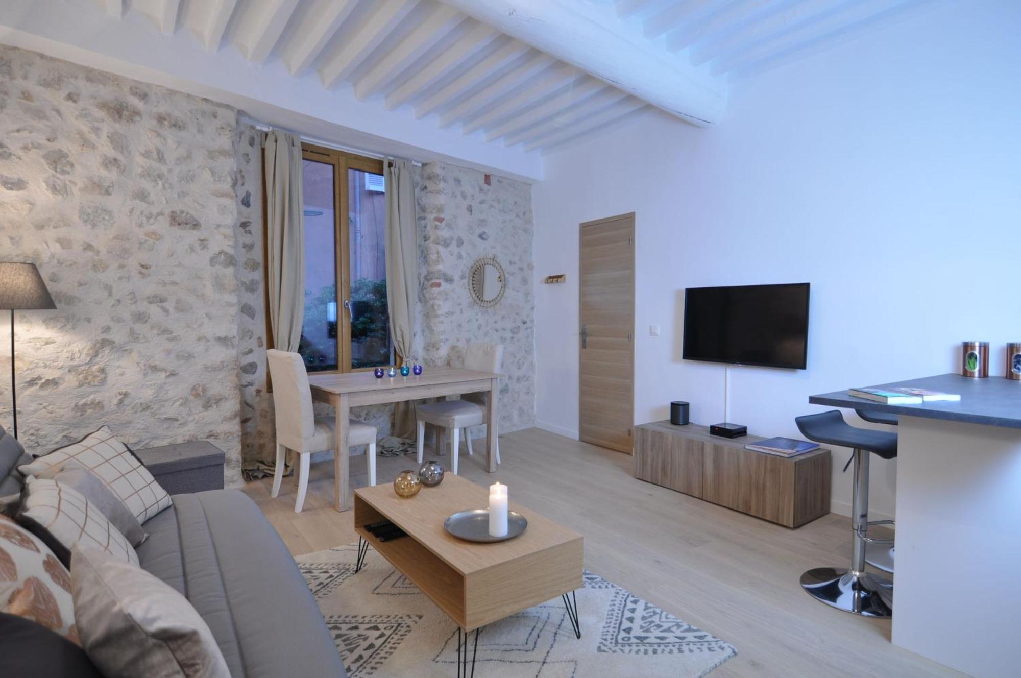 Superb One-bedroom - Stayinantibes- Picasso 1 Apartment *